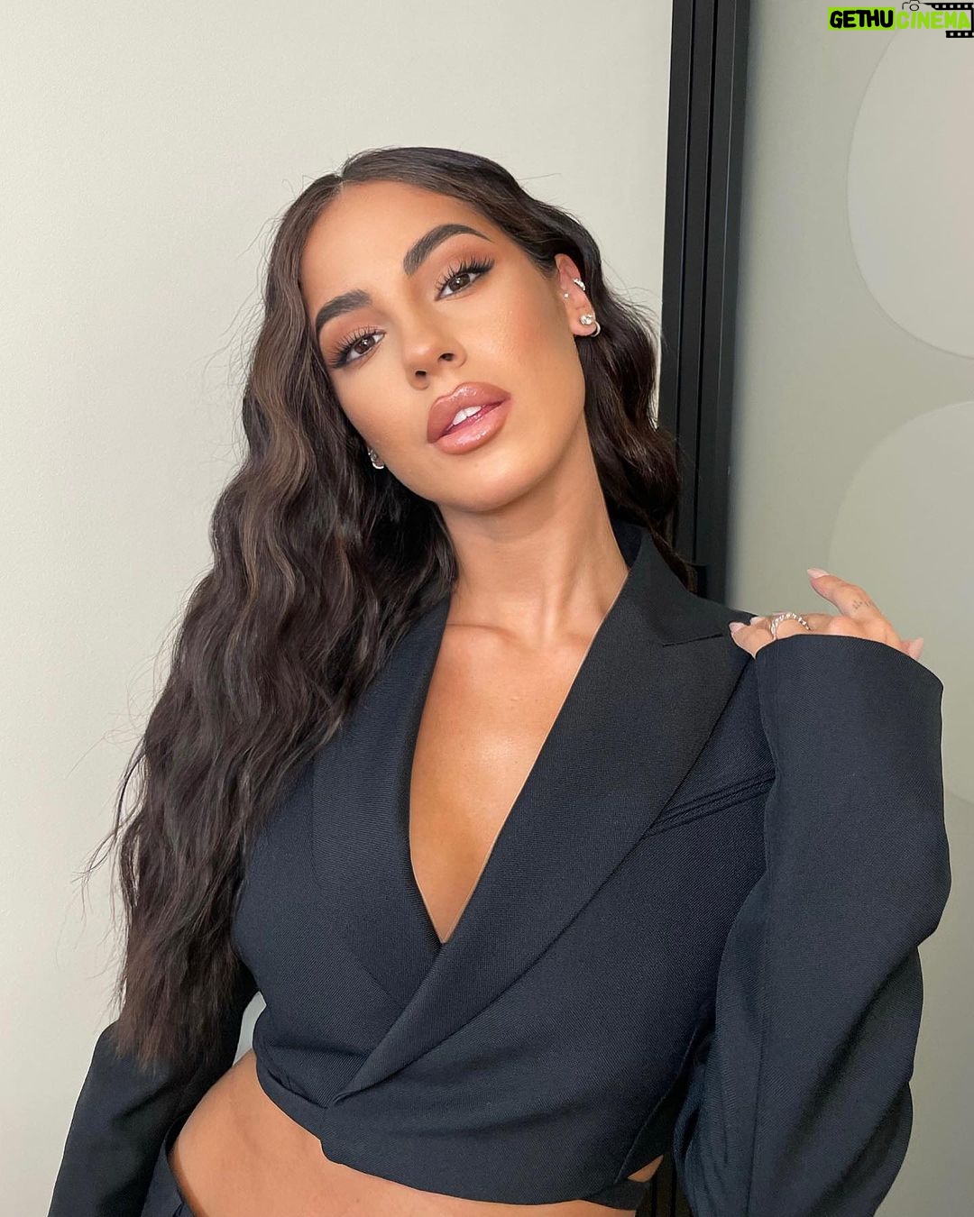 Giulia De Lellis Instagram - Questa sera alle 21.30 ultima puntata di #AmoreAllaProva #Canale31 @realtimetvit Che viaggio incredibile è stato tutto questo …..♥️♥️