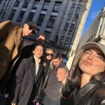 Giulia De Lellis Instagram – Al mondo non esiste nessuno come te
Che mi guardi con gli stessi occhi tristi
Quando fuori c’è il sole 🇬🇧 London, United Kingdom