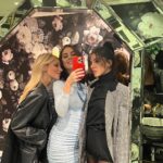 Giulia De Lellis Instagram – Al mondo non esiste nessuno come te
Che mi guardi con gli stessi occhi tristi
Quando fuori c’è il sole 🇬🇧 London, United Kingdom