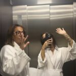 Giulia De Lellis Instagram - Le ultime dal mio rullino 🗞️ - sveglia presto ogni mattina. Io felice, Ninni meno - mai senza @audreraudrer + 🧃 di melograno: pulite dentro e belle fuori. - Mutty presa benissimo - posso dire? Nel mio programma programma detox il cibo non è mancato - a mia mamma si - ma di palestra ne era piena! - grazie Adriano (cane di Ninni) per questa foto ricordo meravigliosa - torno a casa che sto da Dio! La mia testa ed il mio corpo ne avevano bisogno 🤍🫶🏻🌸 Lucia Magnani Health Clinic