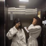 Giulia De Lellis Instagram - Le ultime dal mio rullino 🗞️ - sveglia presto ogni mattina. Io felice, Ninni meno - mai senza @audreraudrer + 🧃 di melograno: pulite dentro e belle fuori. - Mutty presa benissimo - posso dire? Nel mio programma programma detox il cibo non è mancato - a mia mamma si - ma di palestra ne era piena! - grazie Adriano (cane di Ninni) per questa foto ricordo meravigliosa - torno a casa che sto da Dio! La mia testa ed il mio corpo ne avevano bisogno 🤍🫶🏻🌸 Lucia Magnani Health Clinic