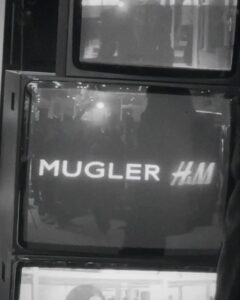 Giulia De Lellis Instagram - @muglerofficial x @hm 🔪🔪