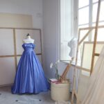 Giulia De Lellis Instagram – Me doing things in @ateliereme ✨🩷🖌️🖼️
#Emegirls #EméArte \adv