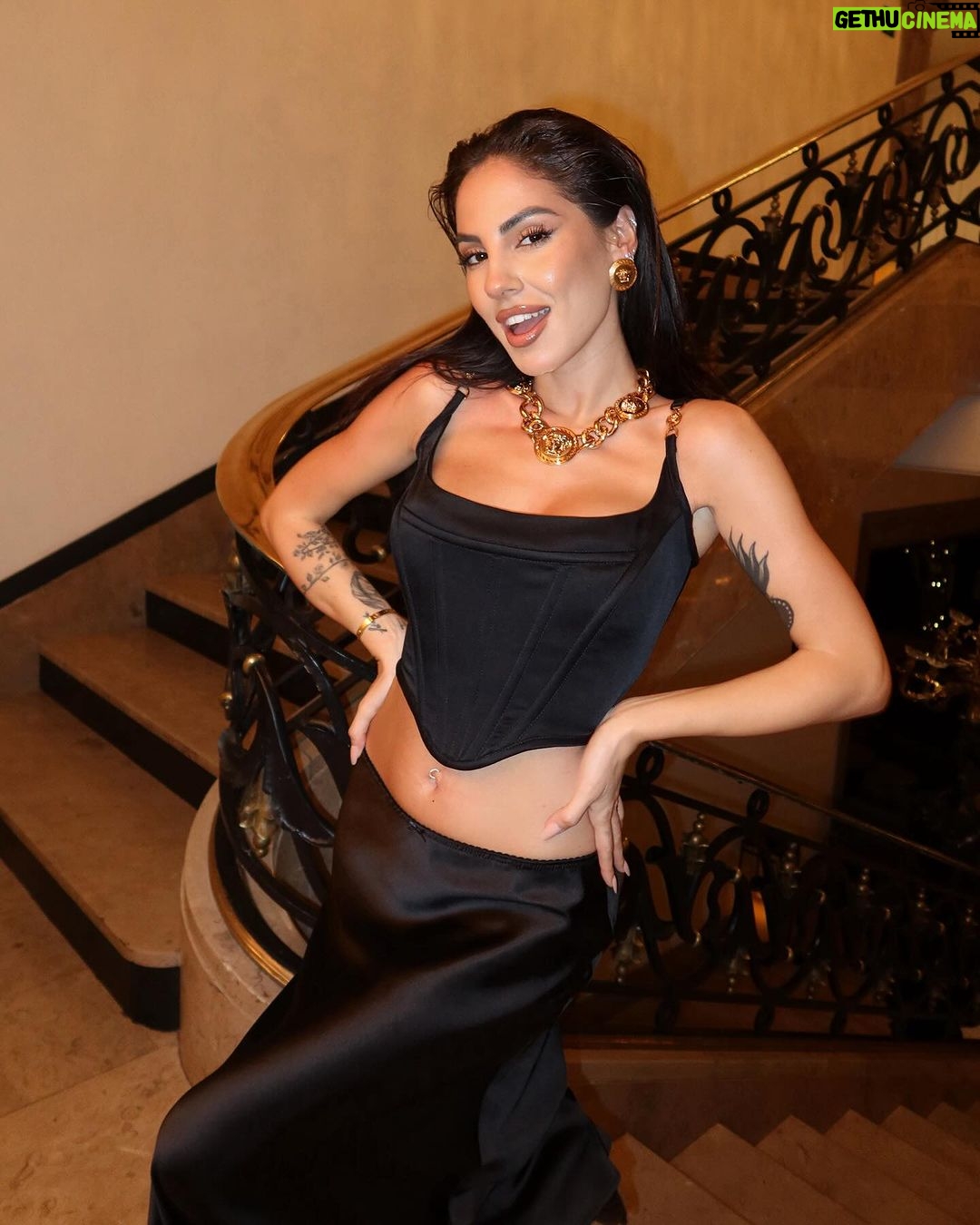 Giulia De Lellis Instagram - Pintame la piel angelito oscurođź–¤