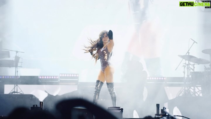 Gloria Trevi Instagram - GRACIAS Chimalhuacán ❤️ Fue una noche increíble a su lado, su energía es impresionante, los amo 🥰. #GloriaTrevi