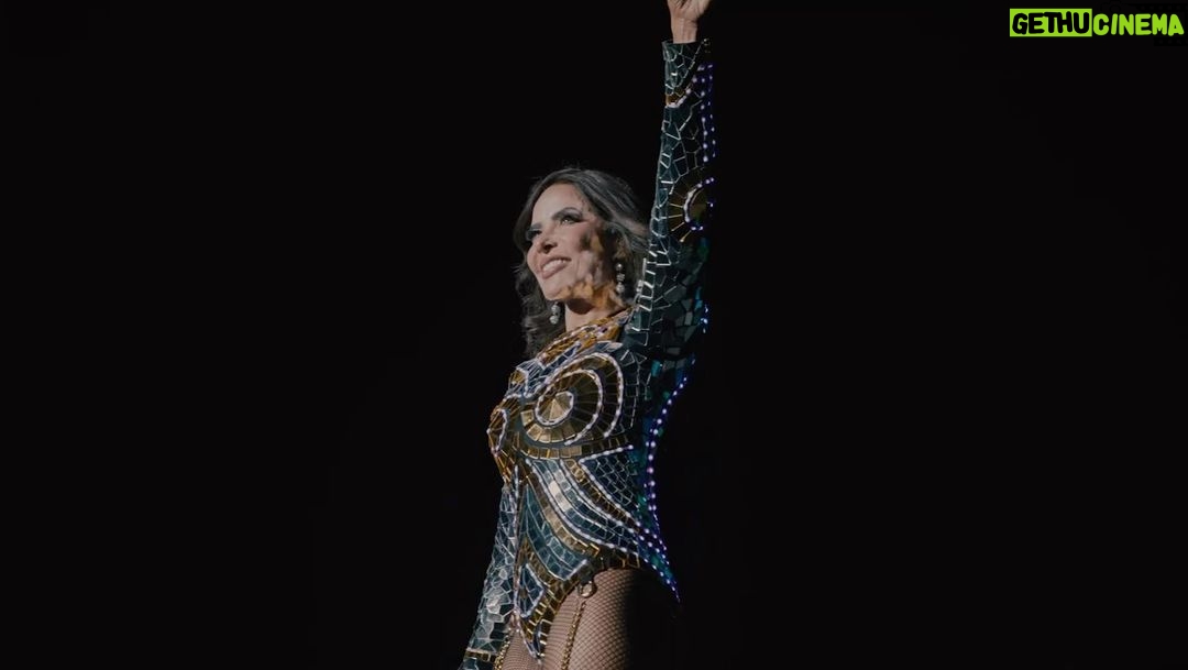 Gloria Trevi Instagram - En #LasVegas celebramos a nuestro México a lo grande 🇲🇽🎇 ¡Gracias mi raza! 🙌🏽 #GloriaTrevi