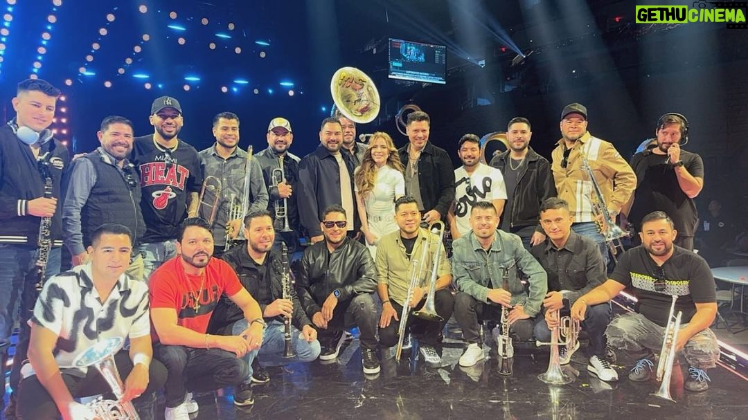 Gloria Trevi Instagram - Los quiero un buen @bandamsoficial y que suene bien fuerte #yquesoporten @premiolonuestro