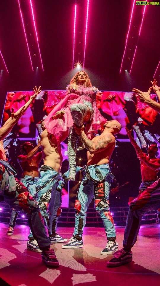 Gloria Trevi Instagram - ¡Mi Tribu de #Anaheim! Gracias por compartir esta noche maravillosa conmigo, los amo ❤️ #MiSoundtrackTour2024.