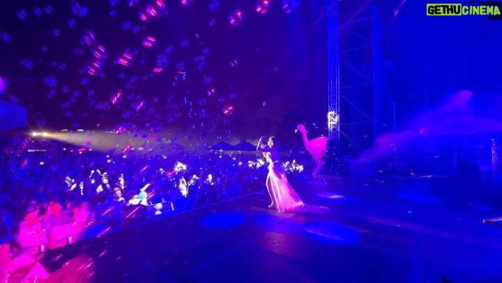 Gloria Trevi Instagram - Guatemala mágico, hermoso, único… gracias x tanto amor te extrañaba tanto ❤️ #isladivinaworldtour #elfavordelasoledad