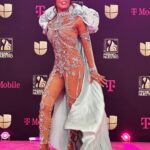 Gloria Trevi Instagram - En @premiolonuestro orgullosamente latina… ¡La noche empezó divina! Tantos amigos, colegas, ustedes… y lo que falta…💃🏻💃🏻💃🏻 : : 👗: @gianninaazar 👠: @miumiu 💍: @byvizcarra 💄: @delarosamakeup 💇🏻‍♀️: @marco_hair_makeup & @pupi.stilista