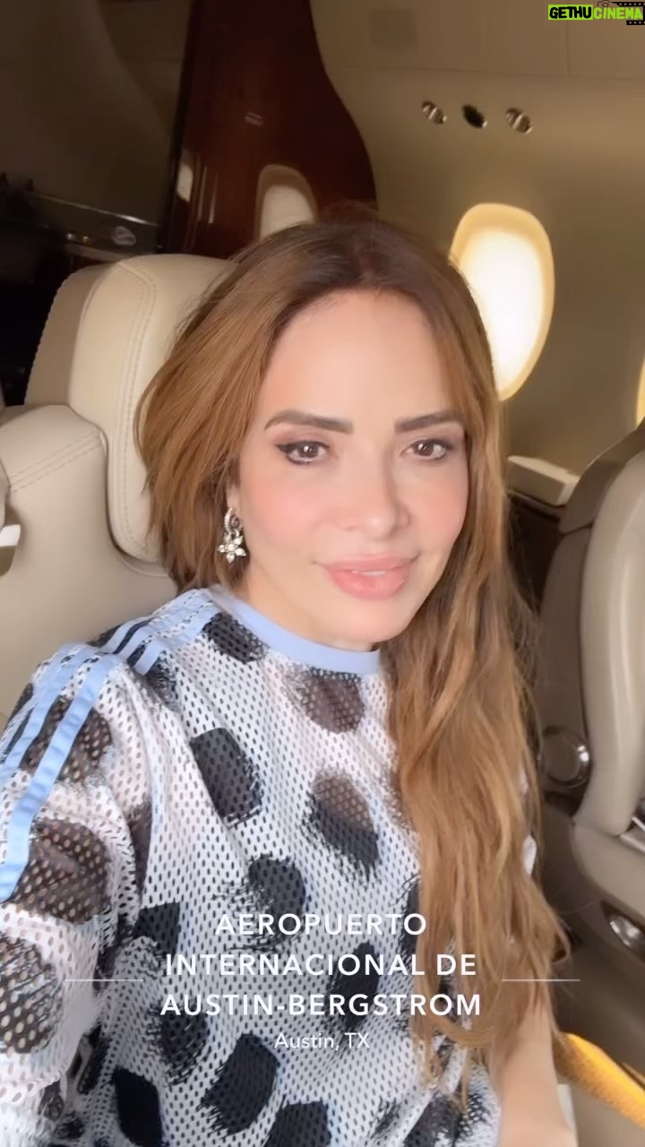 Gloria Trevi Instagram - Y seguimos en el camino Gracias a toda la raza por esta hermosa experiencia en el @besamemuchofest cuánto amoooor!!!
