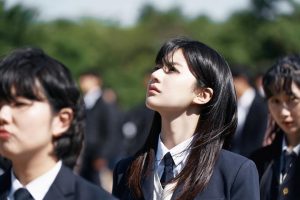 Go Youn-jung Instagram - 장희수의 졸업식. 
👩‍🎓💐