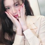 Go Youn-jung Instagram - 🖤