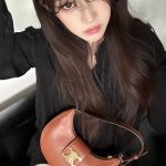Go Youn-jung Instagram - 🤎 #CELINEAVATRIOMPHE #광고 @celine