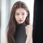 Go Youn-jung Instagram - 🦈