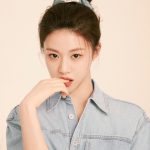 Go Youn-jung Instagram - 👖🤍