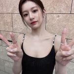 Go Youn-jung Instagram - 긴장을 많이 했던 하루였습니다. '헌트'라는 멋진 작품에 참여할 수 있었다는 것만으로도 너무 감사했는데, 이 작품으로 제59회 백상예술대상 영화 여자 신인연기상 후보에 오를 수 있어서 너무나도 큰 영광이었습니다.  저를 유정이로 선택해 주신 이정재 감독님, 함께한 정우성 선배님, 전혜진 선배님, 허성태 선배님 등 모든 선배님들과 이 영화를 함께 만든 모든 제작진과 스태프분들, 그리고 MAA 식구들에게 깊은 감사의 말씀을 드립니다!  항상 초심 잃지 않고 겸손한 마음으로 최선을 다하는 배우가 되도록 노력하겠습니다. 다시 한번 모든 분들께 감사와 사랑을 전합니다! 🤍