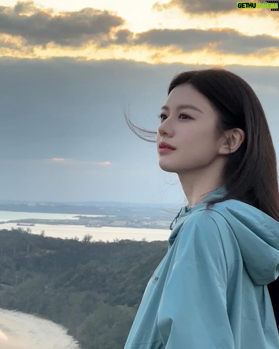 Go Youn-jung Instagram - @discoveryexpedition_kr 🍬