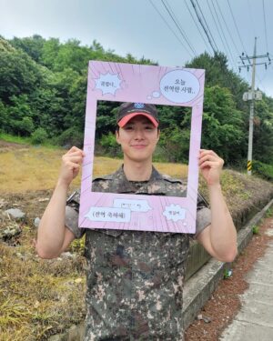 Gong Myeong Instagram - 드디어! 전역을 했습니다!
곧 좋은 모습으로 찾아뵙겠습니다!🫡