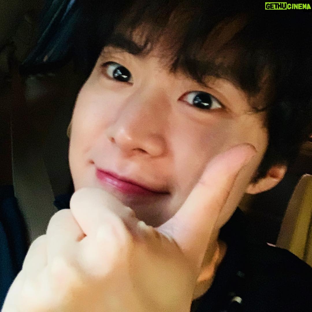 Gong Myeong Instagram - 내 동생 목소리 쏘~스윗!!! 취향저격이군 “헤어지지 말아요, 우리” 많이 사랑해주세요 #내동생 #도영 #로코베리