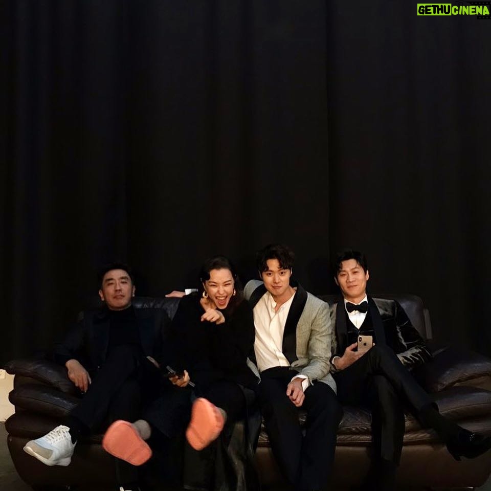 Gong Myeong Instagram - 동휘형이 찍어준 환상의팀워크 #극한직업#1/23개봉