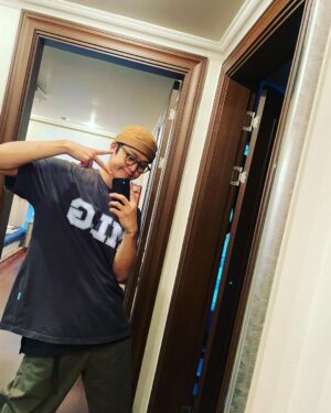 Gong Myeong Instagram - 오랜만입니다🙋🏻‍♂️ 모자도 내꺼🤪