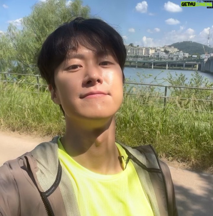 Gong Myeong Instagram - #runyourway #뉴발란스 #광고
