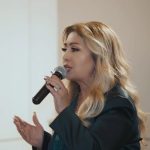 Googoosh Instagram - A beautiful throwback to the recent launch party of Googoosh’s perfume in Los Angeles. The amazing @LeilaForouhar giving a spontaneous performance and a lovely speech at the end of this memorable event. #Tbt #LeilaForouhar یک خاطره زیبا از شب رونمایی «عطر گوگوش؛»؛ شبی به یاد ماندنی با اجرای پر احساس لیلا فروهر عزیز و کلمات زیبایی که در پایان این اجرا بیان کرد. #لیلافروهر Bel Air