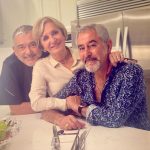 Googoosh Instagram – Reuniting with my two dear brothers 
Adel & Fariborz.

در منزل دوست، با دو برادر عزیزم عادل و فریبرز❤️