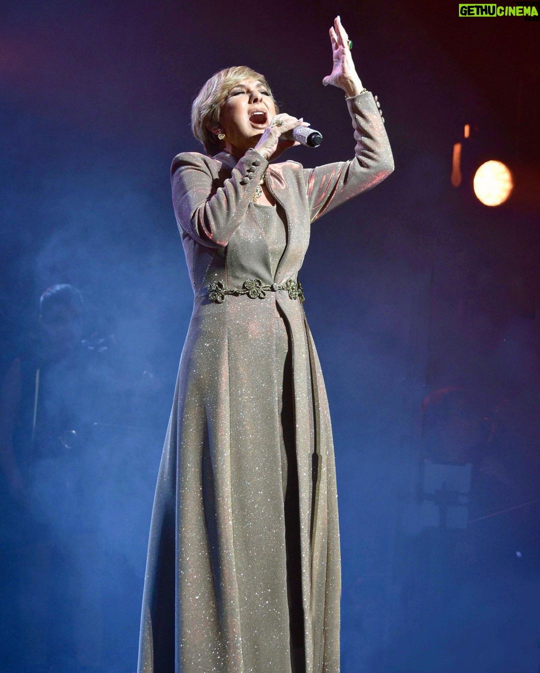 Googoosh Instagram - #Houston - Thank you for the 21 years! I’m so happy that my final performance in Houston became the most memorable one. Googoosh خوشحالم که آخرین شب ترانه ی من در شهر هیوستون خاطره انگیز ترین شد. سپاس بابت ۲۱ سال حمایت گوگوش Photographer: @roadytehrani Hobby Center