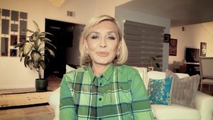 Googoosh Instagram - Googoosh’s final world tour premieres on Saturday the 23rd of September in a sold out San Jose, California. A tour which will include a selected number of North American, European and Asian cities. Here is a personal message from the legend herself. فصل آخر... آخرين تور جهانى گوگوش كه از ٢٣ سپتامبر در يكى از شهرهاى شمالى كاليفرنيا آغاز ميشود. با اين اميد كه روزى اين تور در يكى از شهرهاى شمالى ايران، سرزمين مادرى گوگوش به پايان رسد. 🤞🏼 #گوگوش #خداحافظی #googoosh #finalworldtour #farewell