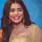 Gouri G Kishan Instagram – Senthazhini 💛✨

Glimpses from #AdiyaeTrailerLaunch last evening. 

Thank you for all the love for our trailer and songs 🥰 hearts are full. 

Link in bio ✨

Styled by @vynod.sundar 
Wearing @sameenasofficial @rimliboutique 
MUAH @rubyandroniartistry @renuka_makeup_and_hairstylist 
Photos by @ashokmak_photography Chennai, India
