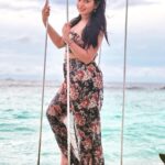 Gouri G Kishan Instagram - Evening skies 😮‍💨⛅️🌊 @pickyourtrail @amayakudarah @amayaresort #pickyourtrail #hasslefreeholidays #letsPYT #amayakudarah #PickyourtrailToAmaya #blues #sky #ootd #sunset #sea #fashion #bliss Amaya Resorts & Spas Maldives