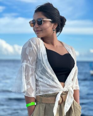 Gouri G Kishan Instagram - Vacayyy 🌊💕🏖️

@pickyourtrail @amayakudarah @amayaresort

#pickyourtrail #hasslefreeholidays #letsPYT #amayakudarah #PickyourtrailToAmaya
