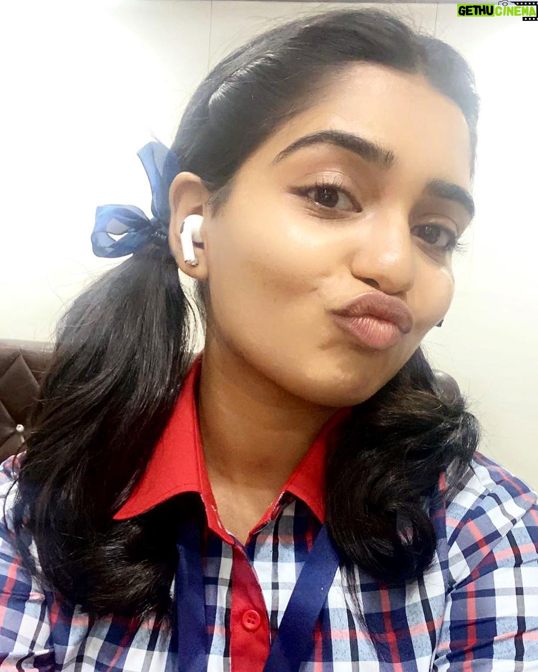 Gouri G Kishan - 172.9K Likes - a Jaanu 🫰Senthazhini crossover 🙈
#backtoschool
