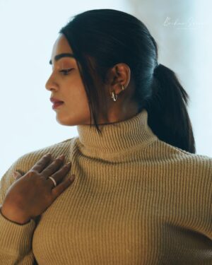 Gouri G Kishan Instagram - "Beige is atmosphere. It's bisque, it's ivory, it's cream, it's stone, it's toast, it's cappuccino. It's well, it's magic."

Styled by @raveexa 

Photography @_briman24 

MUAH @meticulous_makeovers