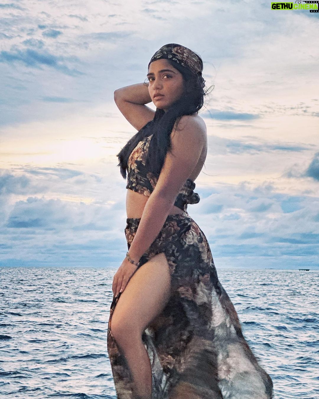 Gouri G Kishan - 205.1K Likes - Evening skies 😮💨⛅️🌊
@pickyourtrail @amayakudarah @amayaresort
#pickyourtrail #hasslefreeholidays #letsPYT #amayakudarah #PickyourtrailToAmaya
#blues #sky #ootd #sunset #sea #fashion #bliss