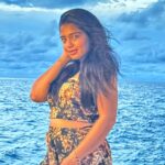 Gouri G Kishan Instagram - Evening skies 😮‍💨⛅️🌊 @pickyourtrail @amayakudarah @amayaresort #pickyourtrail #hasslefreeholidays #letsPYT #amayakudarah #PickyourtrailToAmaya #blues #sky #ootd #sunset #sea #fashion #bliss Amaya Resorts & Spas Maldives
