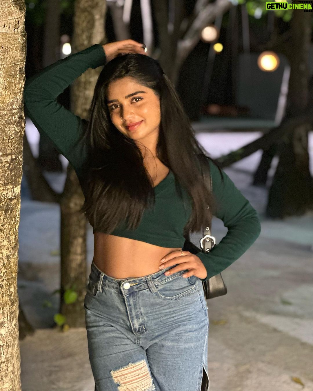Gouri G Kishan Instagram - My friends got me a ‘bagwati’ and I just had to rock it ☄️ @pickyourtrail @amayakudarah @amayaresort #pickyourtrail #hasslefreeholidays #letsPYT #amayakudarah #PickyourtrailToAmaya #vacay #nightlife #ootd #instagood #love #fashion #homies #party Amaya Resorts & Spas Maldives