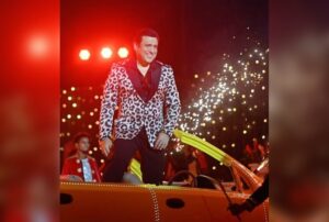 Govinda Instagram - Electrify you’re look ⚡️❤️‍🔥 
Managed by : @officialstore.star
Styling : @tiara_gal @akansha.27
Outfit : @bharat_reshma
Assisted : @divya16_98
#ootd #shootday #funtimes