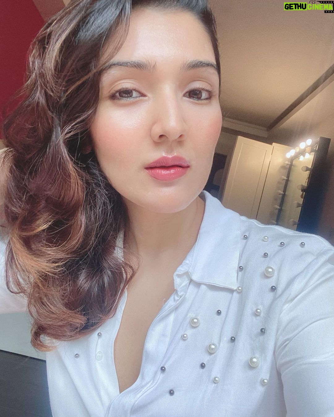 Govinda - 120.6K Likes - A daughter is someone you laugh with, dream with and love with all your heart 💖Happy Daughters Day to my Baby👸🏼@tina.ahuja & all the Daughters in the World ! 🎉
#daughtersarethebest