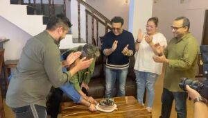 Govinda Instagram - Had such a Lovely Afternoon Celebrating my dearest @shaktikapoor Dada’s Birthday at my Home ❤️🎂🎉
#funtimes
