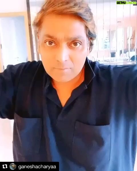 Govinda Instagram - Ganesh Jaisa Koi Nahi šš»ā¤ļøā¤ļø #Repost @ganeshacharyaa with @get_repost ć»ć»ć» My first hit film , thx to @govinda_herono1 @govindaofficial @varundvn @therealkarismakapoor @vidhi.acharya #dance #song #dancelover