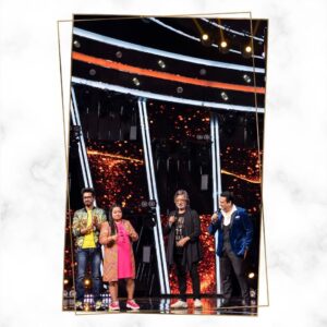 Govinda Instagram - Had an amazing time being invited on the sets of #IndianIdolSeason12. Got a chance to witness the talented bunch of singers, truly an overwhelming experience. 
.
Watch me witnessing IndianIdol season 12 soon.
#IndianIdol

Curated by : @tina.ahuja 
Styled by :  @akansha.27 @tiara_gal 
Assisted by:  @seam_stress_by_rajludhwani 
@maithili.khollam
Outfit : @designervivekgupta
Shirt : @thestylease