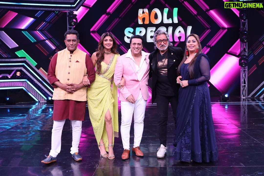 Govinda Instagram - Catch all the fun tonight only on @sonytvofficial @super_dancer_4 @theshilpashetty @shaktikapoor @geeta_kapurofficial #funweekend #with #superdancers #holispecial Mumbai, Maharashtra