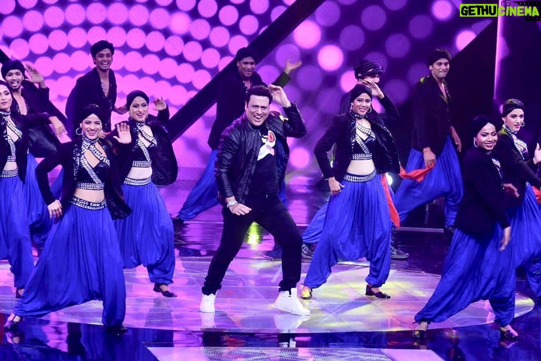 Govinda Instagram - ☆Amazing vibe and great fun at #dilhaihindustani, had a wonderful time with @fukravarun @badboyshah @sunidhichauhan5 @ipritamofficial @abhishekdogra83 @inboxpictures watch it tonight at 8pm, on @starplus. #fryday