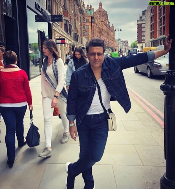 Govinda Instagram - 📸 By my beautiful wife..love u Sona ❤ @ahujasunita Knightsbridge