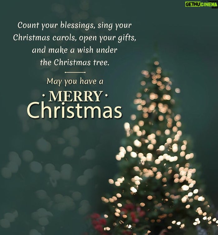 Govinda Instagram - Wishing everyone a Merry Christmas & a Happy New Year ! 🎅🏻