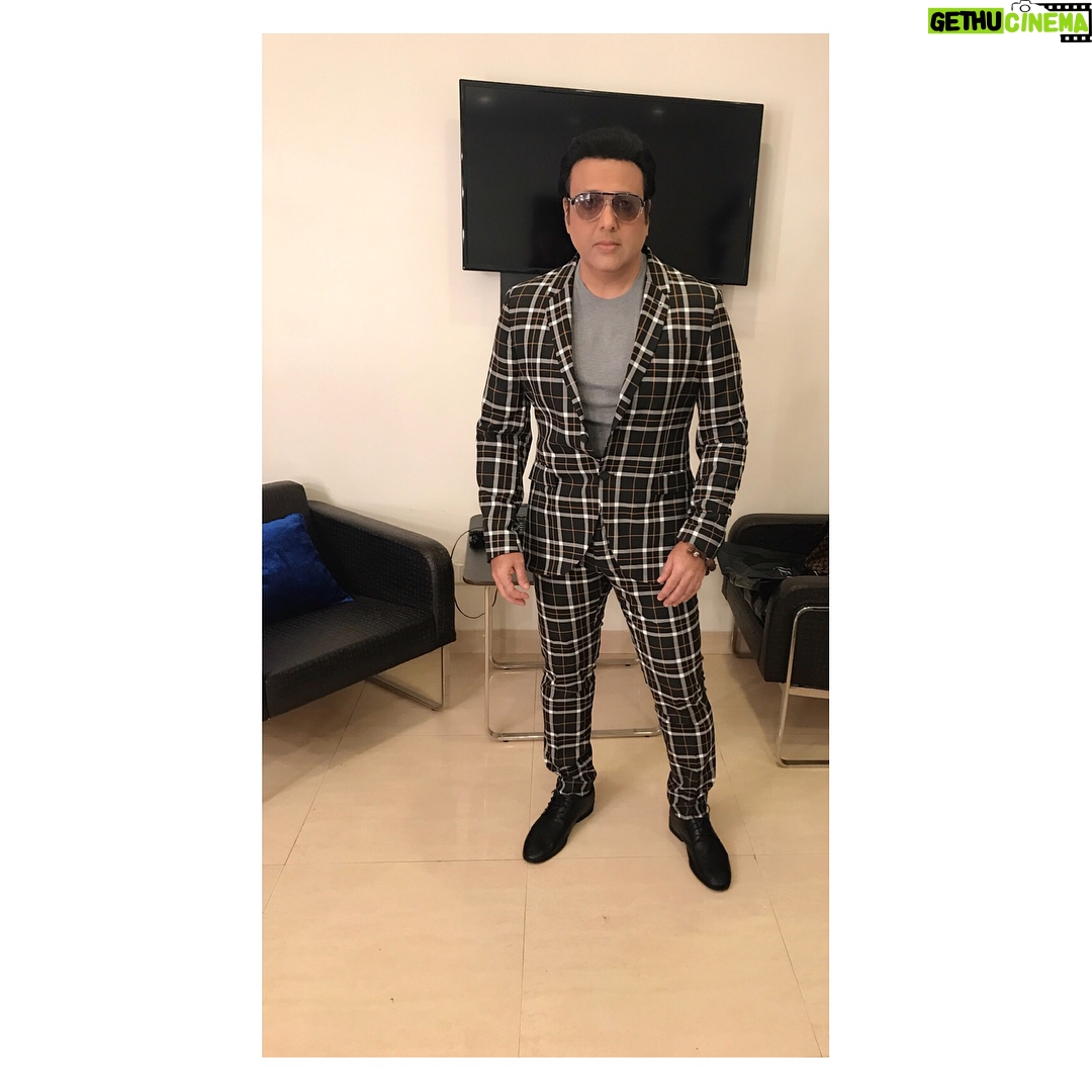 Govinda Instagram - On the sets of #Lipsingbattle #aboutlastnight #ootd Styling : Tina @tina.ahuja