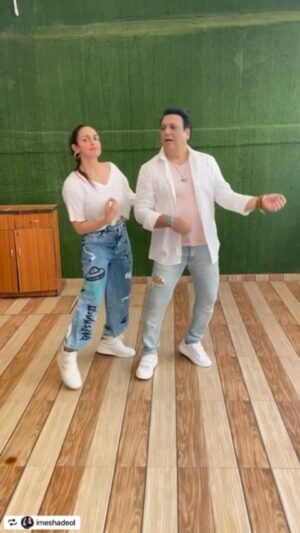 Govinda Instagram - It’s a dream come true to dance with  the Dream Girls daughter. The Dhoom Girl! 
@imeshadeol 
With the OG himself @govinda_herono1 
What a pleasure to dance with you ♥️

#fangirl #fangirlmoment #herono1 #trendingreels #aapkeaajaanese #maisemeenasenasaakise #gratitude 🧿🙏🏼
#repost from @imeshadeol
Reposted by @repostfast